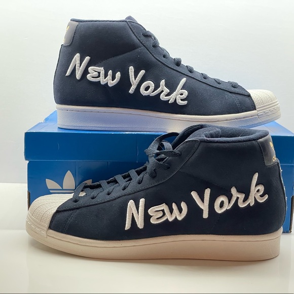 Vintage toy, cloths and sneaker head here. - Picture 10 of 12